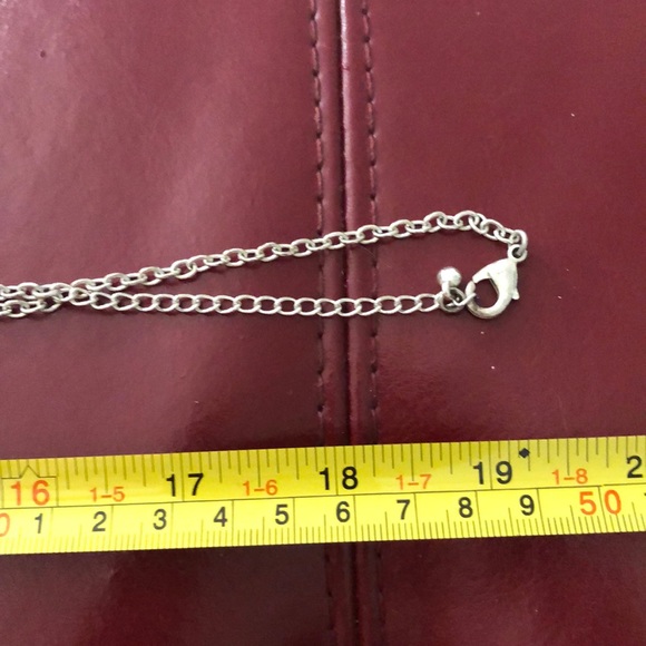 Park Lane medallion necklace - Picture 4 of 4